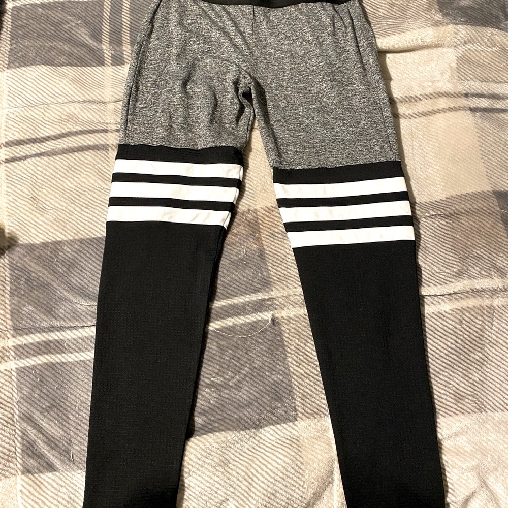 Bombshell sportswear “thigh-high” leggings heather gray